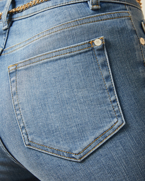 <P>Skinny Jean With Chain Belt</P>